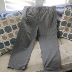 IZOD dress pants 42/32 classic fit